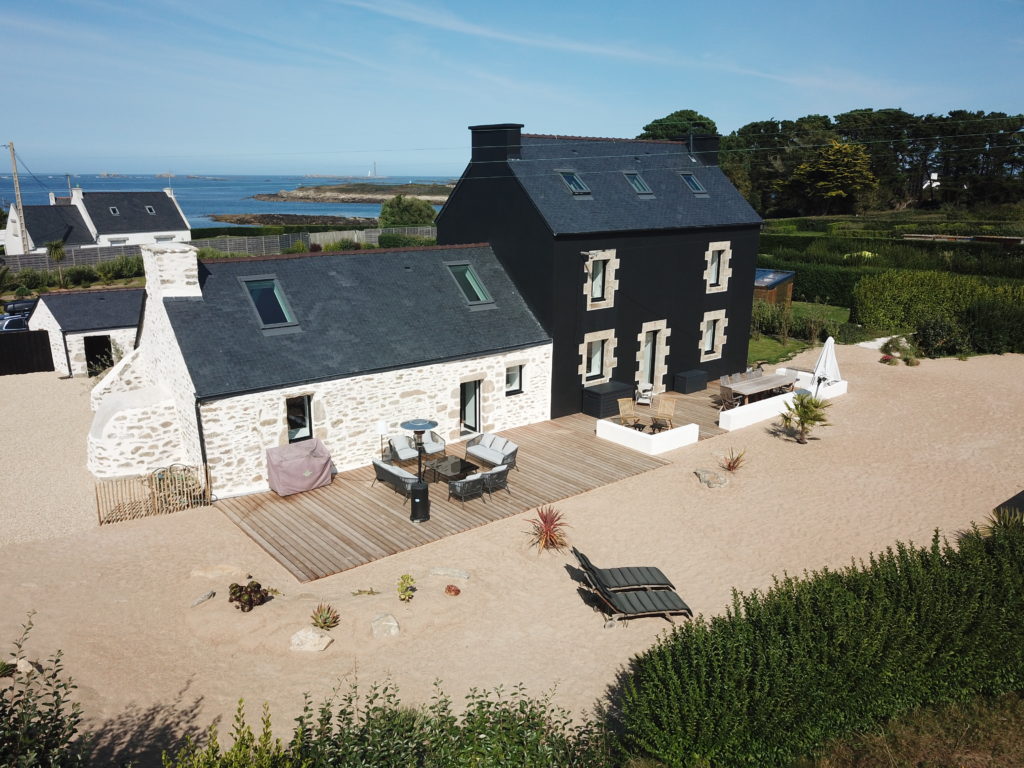 La Cabane des Dunes - Maison de location 4* en Bretagne - Pour un séjour extraordinaire avec vue sur mer, piscine chauffée, jardin/plage aménagés autour de la maison...